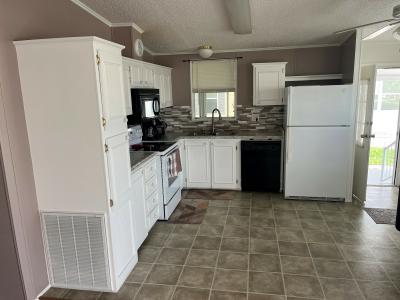 Photo 3 of 10 of home located at 2621 88th Street E Palmetto, FL 34221