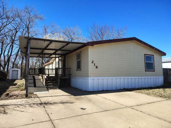 2000  Mobile Home For Sale