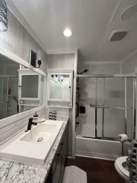 1973 Country Square Manufactured Home