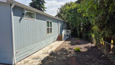 Photo 4 of 18 of home located at 5055 NE Elliott Circle #198 Corvallis, OR 97330