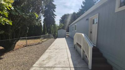 Photo 5 of 18 of home located at 5055 NE Elliott Circle #198 Corvallis, OR 97330