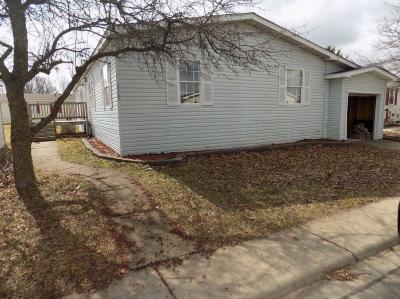Mobile Home at 51107 Colony Lane Belleville, MI 48111