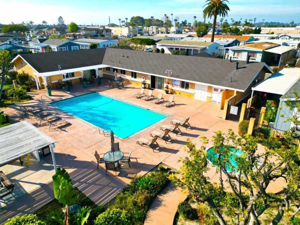 1969 Goldenwest Nice Home Mobile Home