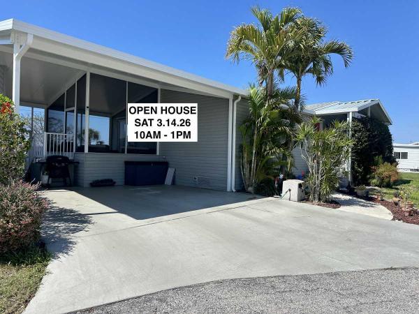 Photo 1 of 2 of home located at 901 Cayman West Venice, FL 34285