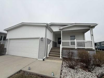 Photo 2 of 23 of home located at 25530 Shinnecock Dr Monee, IL 60449