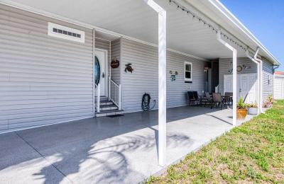 Photo 4 of 34 of home located at 18675 U.s. Hwy 19 N. Lot 256 Clearwater, FL 33764