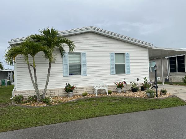 1999 Homes of Merit Mobile Home For Sale