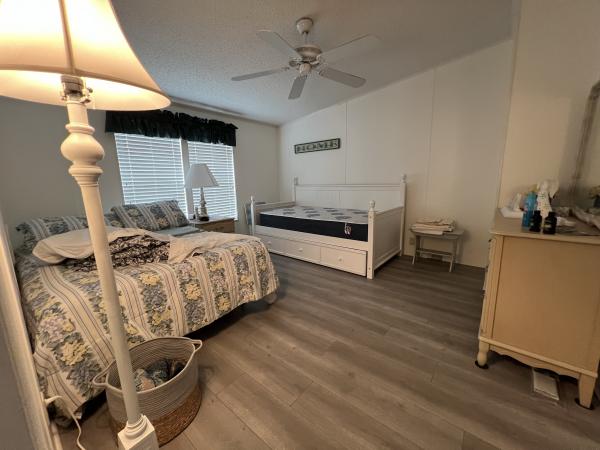 1999 Homes of Merit HS Mobile Home