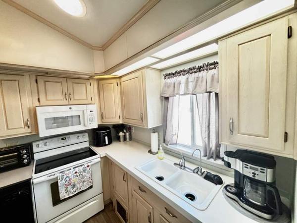 1997 Cavco Manufactured Home