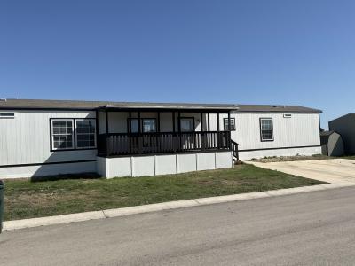 Photo 2 of 9 of home located at 139 Segovia San Marcos, TX 78666