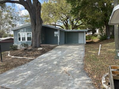 Mobile Home at 532 Spruce Dr Lady Lake, FL 32159