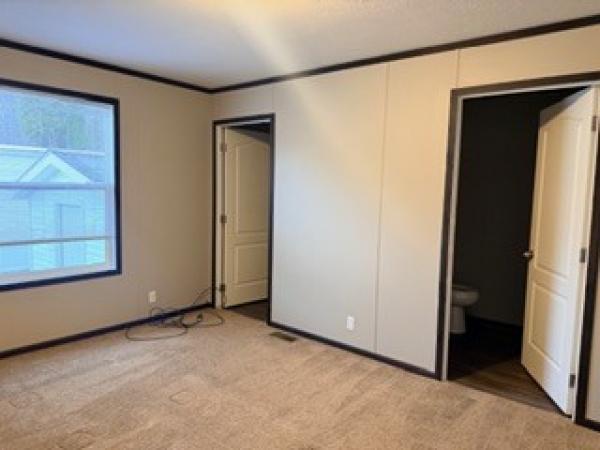 2018 Clayton 6616-722 Mobile Home