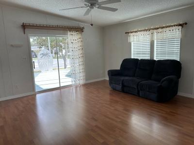 Photo 4 of 10 of home located at 2232 Susquehanna Circle Grand Island, FL 32735