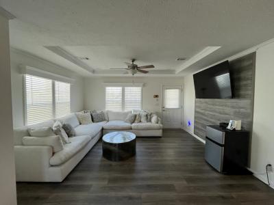 Photo 5 of 18 of home located at 107 Crossways Drive Leesburg, FL 34788