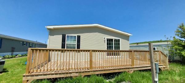 2022 EAGLE RIVER 35 LANDY CREEK  Home