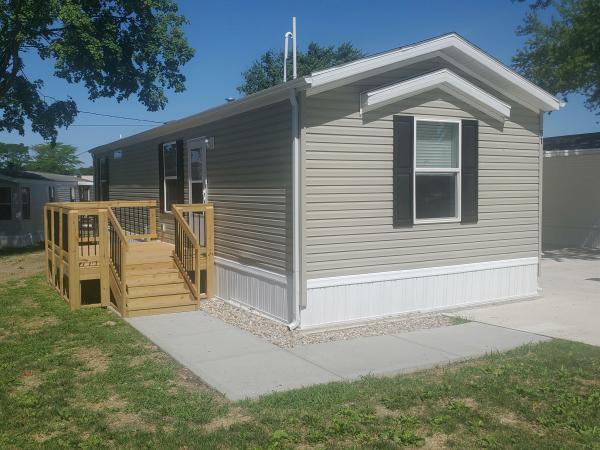 Photo 1 of 2 of home located at 51 Leisure Lane Anderson, IN 46013