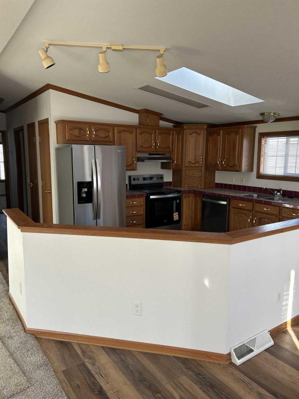 2001 Rolhm Manufactured Home