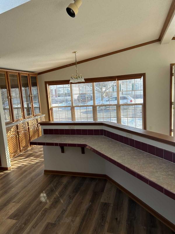 2001 Rolhm Manufactured Home