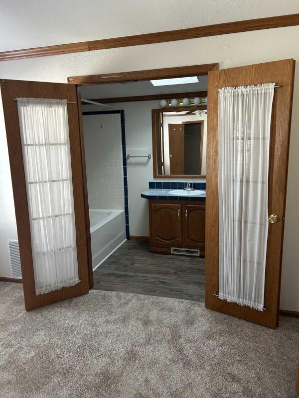 2001 Rolhm Manufactured Home