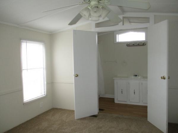 1985 Skyline Manufactured Home