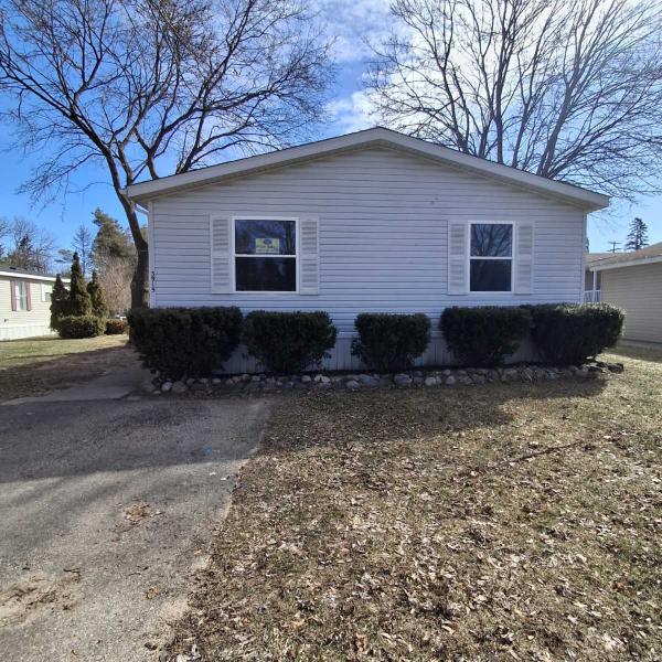 1998 Skyline Manufactured Home