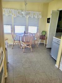 1990 Suncrest HS Mobile Home