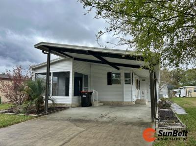 Photo 2 of 46 of home located at 8880 SW 27th Avenue Lot B16 Ocala, FL 34472