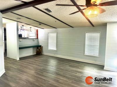 Photo 4 of 14 of home located at 1004 Oak Leaf Lane Wildwood, FL 34785