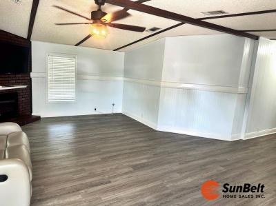 Photo 5 of 14 of home located at 1004 Oak Leaf Lane Wildwood, FL 34785