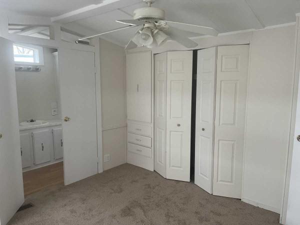 1985 Skyline Manufactured Home