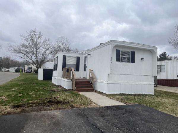 1972 Broadmore Manufactured Home