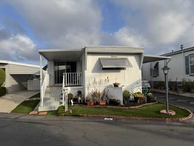 Mobile Home at 903 W. 17th Street # 76 Costa Mesa, CA 92627