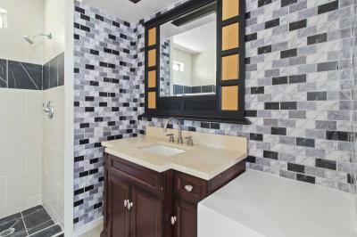 Photo 5 of 15 of home located at 505 N Sable Palm St Ellenton, FL 34222