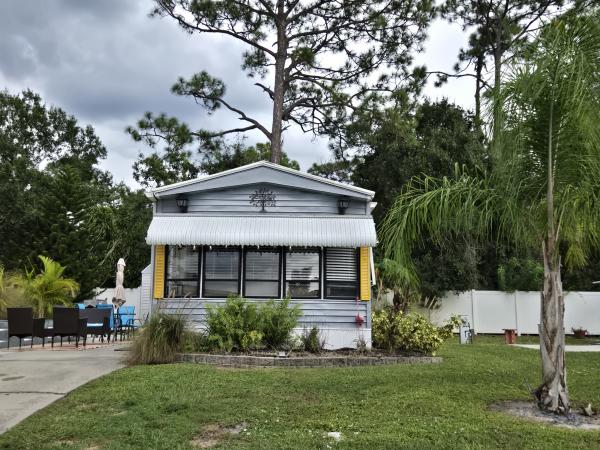 1988  Mobile Home For Sale