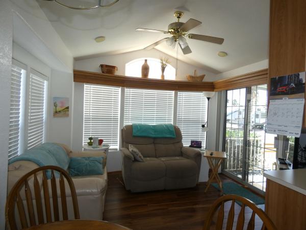 2000 CAVCO Mobile Home