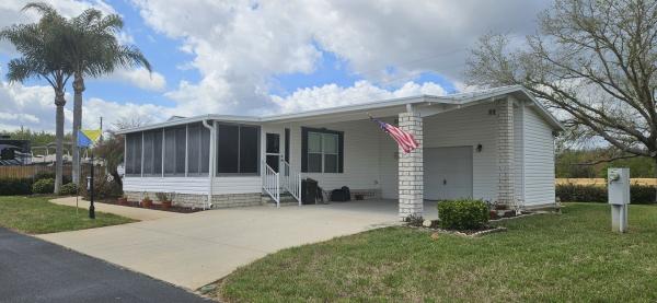 2005 Homes of Merit Mobile Home For Sale