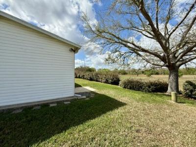 Photo 2 of 18 of home located at 1462 Tahiti Circle Davenport, FL 33897