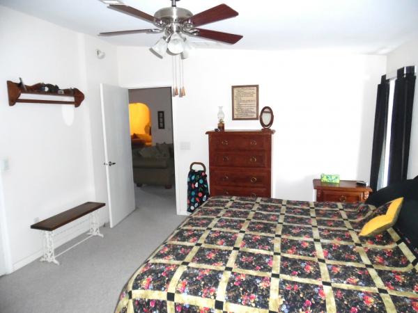 2005 Homes of Merit T16865 Mobile Home