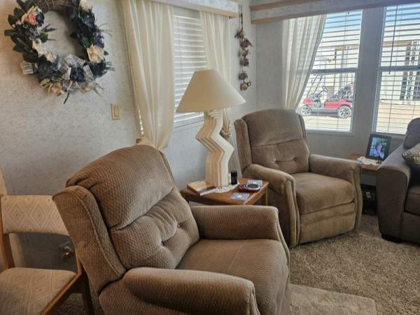 2000 Park Manufactured Home