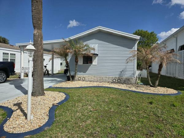 Photo 1 of 2 of home located at 680 Safari Hunt Drive Sebring, FL 33872