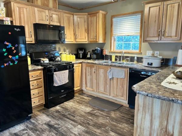2018 Champion RA1680265 Mobile Home