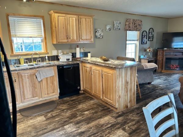 2018 Champion RA1680265 Mobile Home