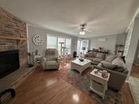 2006 Pine Grove Mobile Home