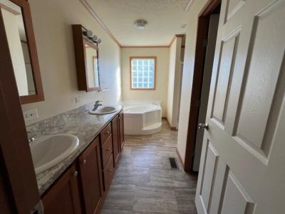 Photo 4 of 11 of home located at 4235 Hunters Pointe Fort Wayne, IN 46818