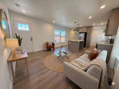 Photo 4 of 23 of home located at 3601 E Wyoming Ave #411 #411 Las Vegas, NV 89104