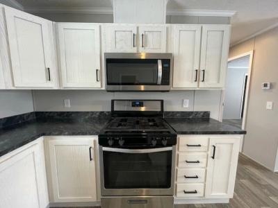 Photo 5 of 31 of home located at 134 Ashley Circle #134 Swartz Creek, MI 48473