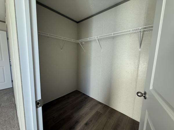 2025 Clayton 95PLH16562D Mobile Home