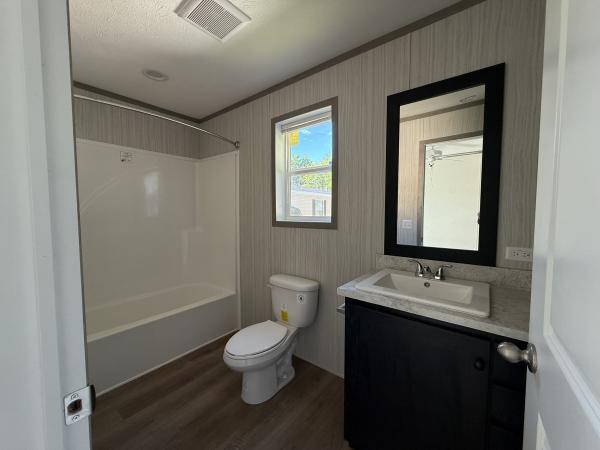 2025 Clayton 95PLH16562D Mobile Home