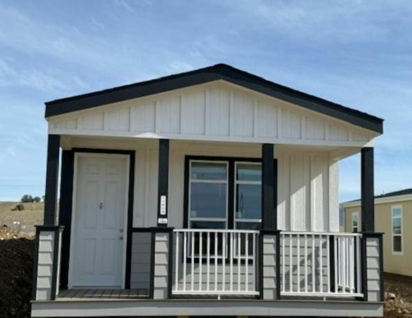 Photo 1 of 2 of home located at 11904 E Stewert Dr Dewey, AZ 86327