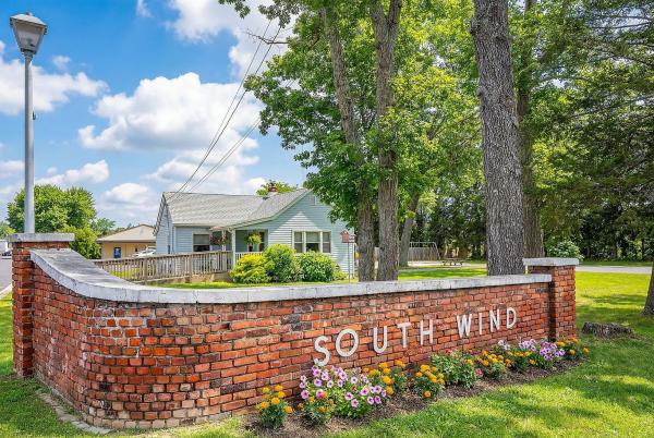 2011 EAGLE RIVER 604 60S  Home
